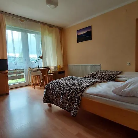 Pod Kopiencem Bed & Breakfast 3*